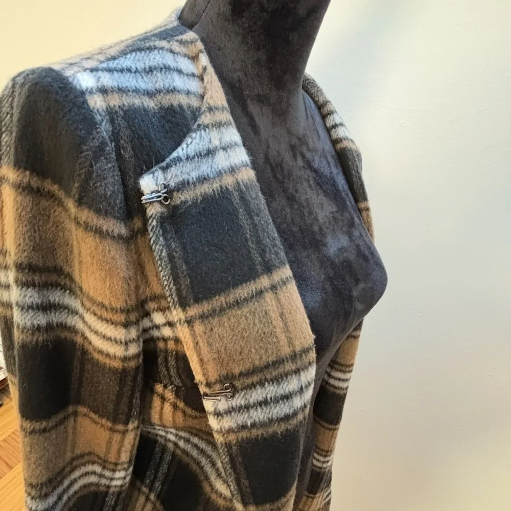 Plaid Women's Jacket - Black and Brown ELLE FASHION BRAND - Picture 3 of 10